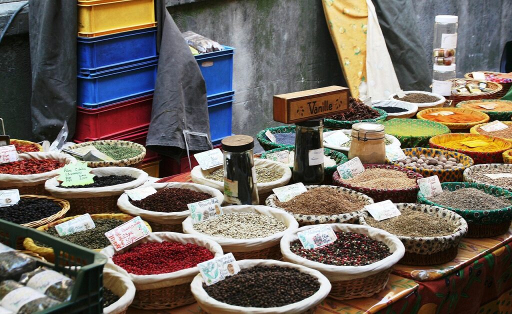 spices-at-market-2821915_1280